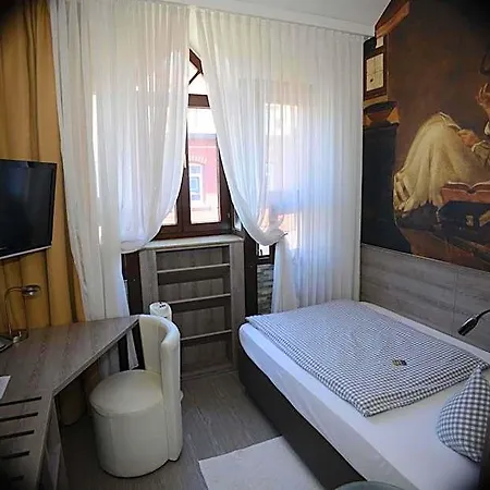 Отель Granus 3*